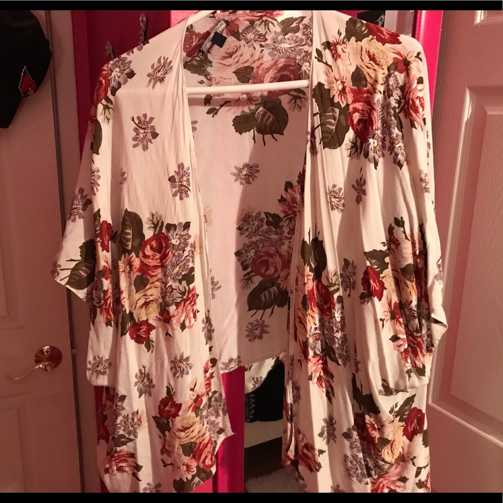 Brandy Melville Kimono